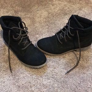 Black laced boots